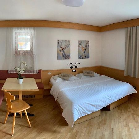 Bed & Breakfast Garni Tobia カンピテッロ・ディ・ファッサ エクステリア 写真