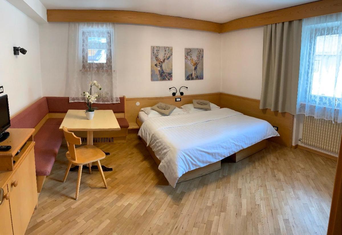 Bed & Breakfast Garni Tobia カンピテッロ・ディ・ファッサ エクステリア 写真