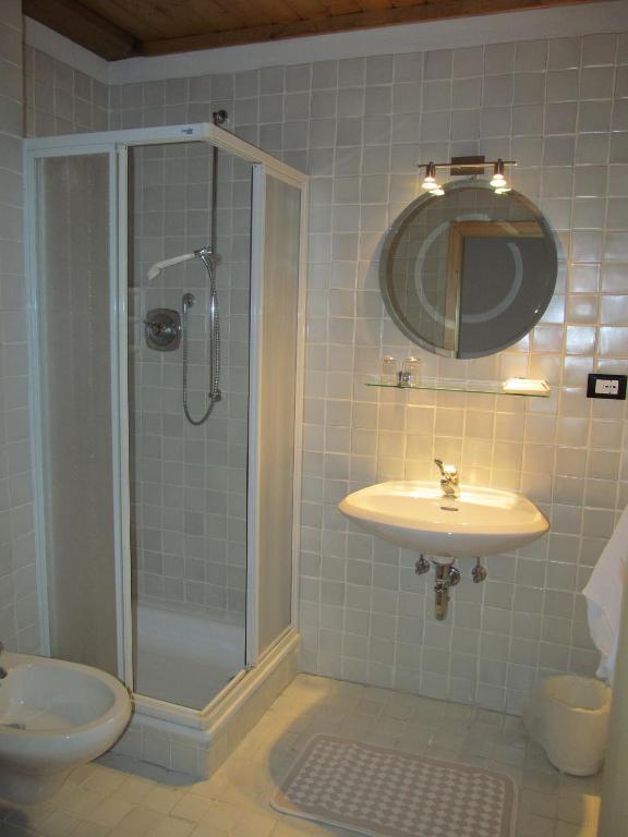 Bed & Breakfast Garni Tobia カンピテッロ・ディ・ファッサ 部屋 写真