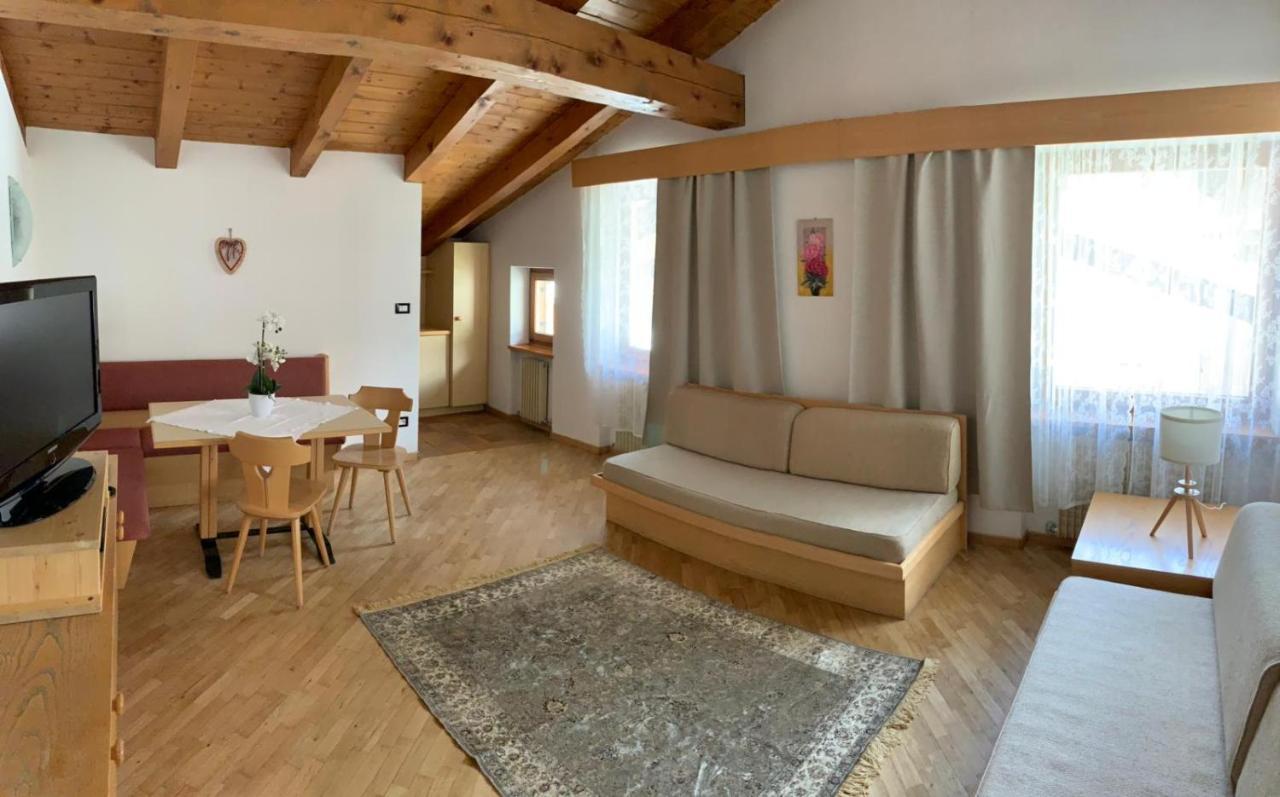Bed & Breakfast Garni Tobia カンピテッロ・ディ・ファッサ エクステリア 写真