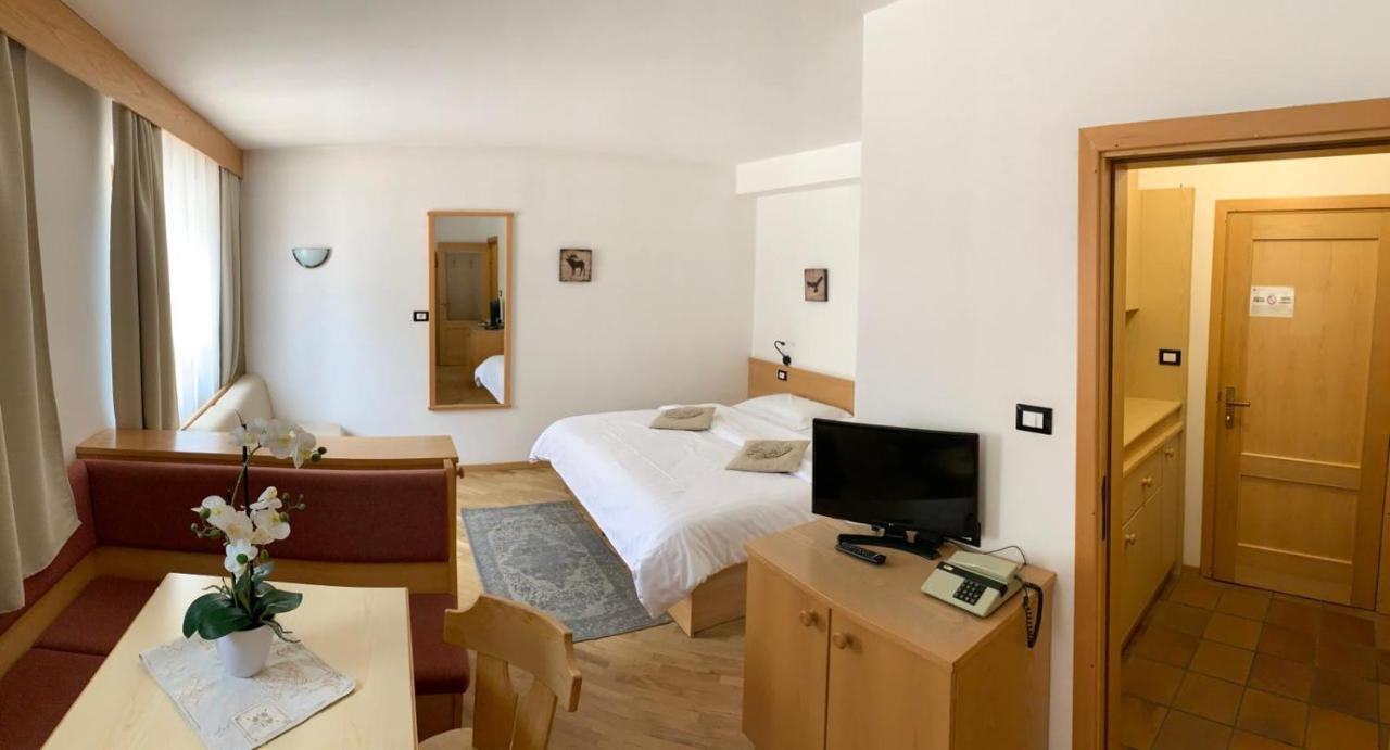 Bed & Breakfast Garni Tobia カンピテッロ・ディ・ファッサ エクステリア 写真